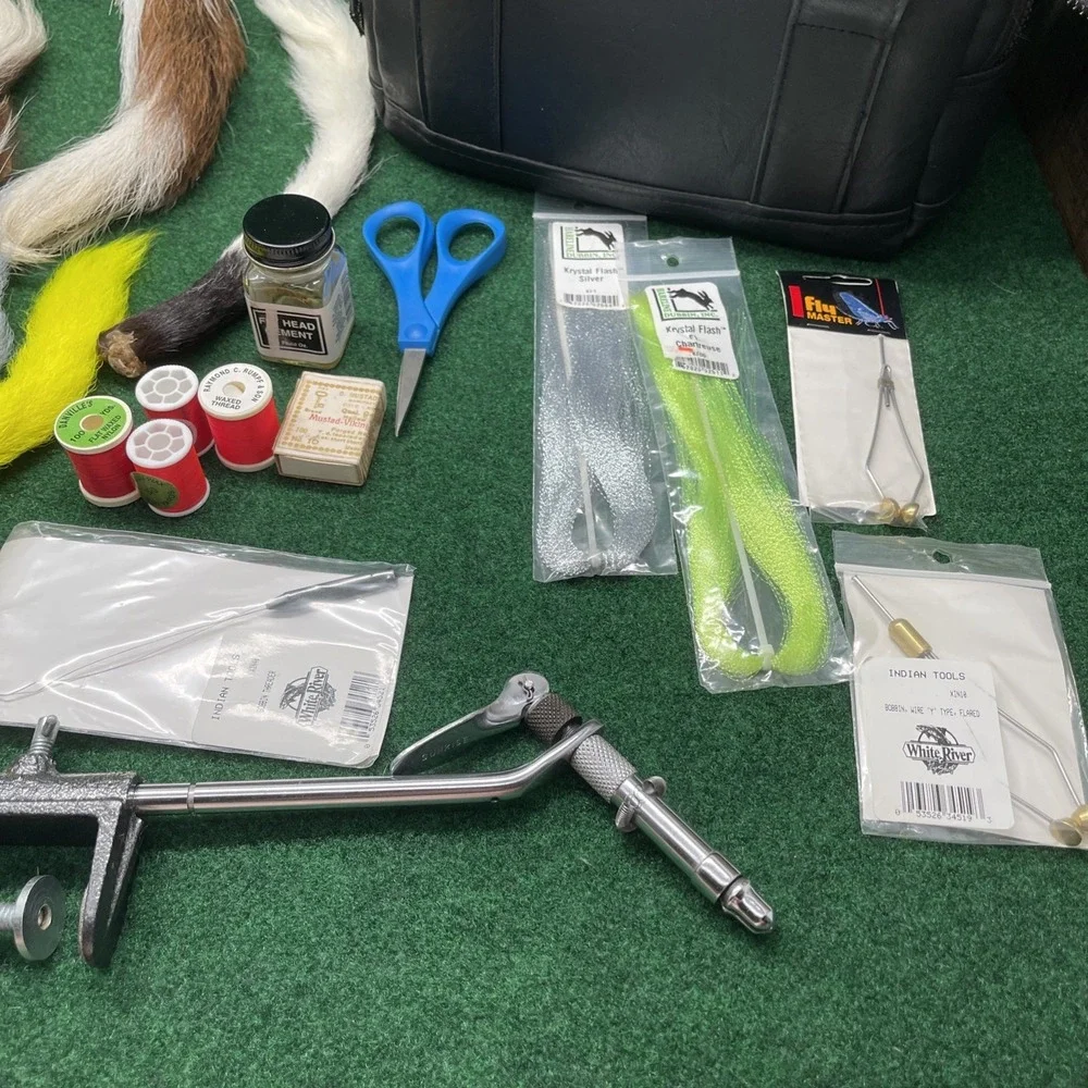 Sunrise Rotary Fly Tying Vise Kit w/ Tools, Hooks, Materials & Carrying Case